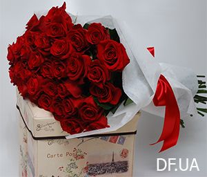 Букет високих троянд