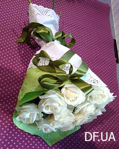 Bouquet of short roses