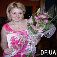 Flowers with a woman's birthday - Photo 1
