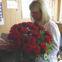 27 red roses - Photo 1