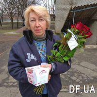 Bouquet of 11 red roses - Photo 11