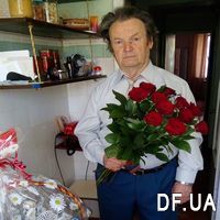 Bouquet of 11 red roses - Photo 7