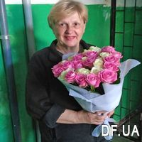 Bouquet of pink and white roses - Photo 1
