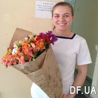 Alstroemeria flowers in bouquet - Photo 2