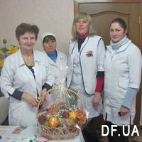 Basket with flowers and fruits - Photo 4