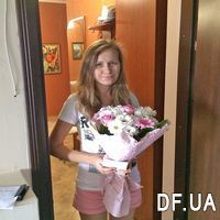Small bouquet of flowers - Photo 1