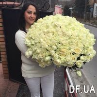 A huge bouquet of white roses - Photo 1
