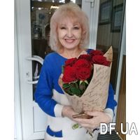 Simple bouquet of 7 roses - Photo 1
