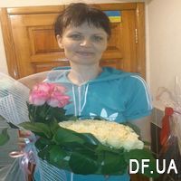 Heart from white roses - Photo 1