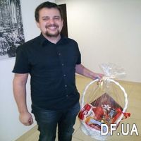 Gift basket with juice and sweets - Photo 1