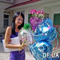 7 imported pink roses with gifts
