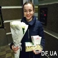 9 white roses - Photo 1