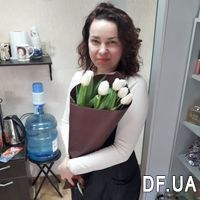 Bouquet of 9 white tulips