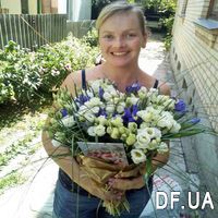 Bouquet with white eustomas and irises