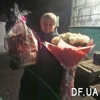 Букет 19 білих троянд - Фото 4