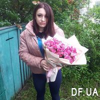 A small bouquet of pink roses - Photo 2