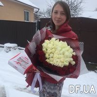 Red white bouquet of roses 101 - Photo 1