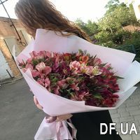 Congratulatory bouquet of flowers - Photo 4