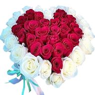 Bouquet of roses in the form of heart