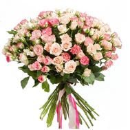 Delicate bouquet of roses