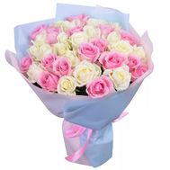 35 white and pink roses