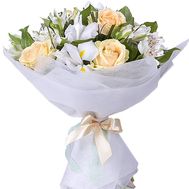 Bouquet of roses and alstroemerias