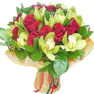 Bouquet of roses and orchids