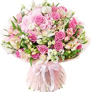 Bouquet of delicate flowers