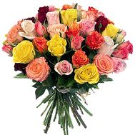 Bouquet of mixed colored roses