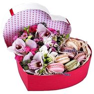 Flowers with macaroons