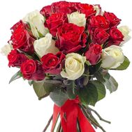 Long roses bouquet