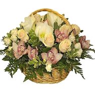 Flower basket for mom