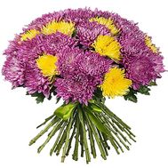 Large bouquet of chrysanthemums