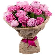 Bouquet of peonies and roses