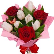 Bouquet of roses and tulips