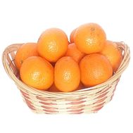 Basket with tangerines