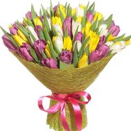 Round bouquet of tulips