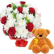 Bear with bouquet
