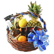 Men`s basket with whiskey