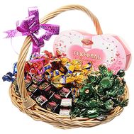 Gift basket with sweets