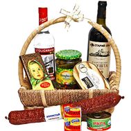 Gift basket with vodka