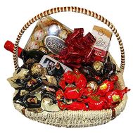 Gift basket with sweets