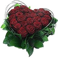 Heart of red roses