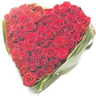 Heart of red roses to buy