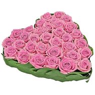 Heart of pink roses