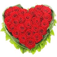 Heart of red roses