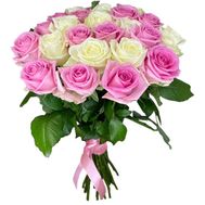 25 white and pink roses