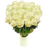 35 white roses