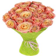 25 roses of Miss Piggy