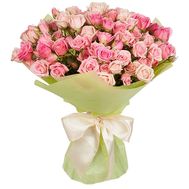 Bouquet of short bush roses
